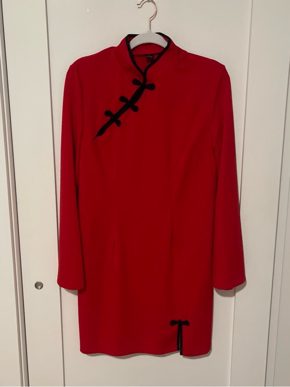 Red Mandarin Collar Shift Dress with Contrast Trim